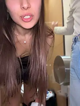 ICrazyOneIRL - 😱LET STRANGER SLIP HIS HAND IN MY PANTI