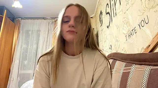DollieMuhn - Massage my boobs under top