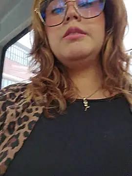 Lara_Moon20 - Plug my ass