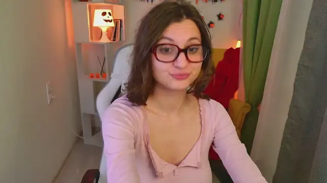 Marryjennis - cream on the clevage