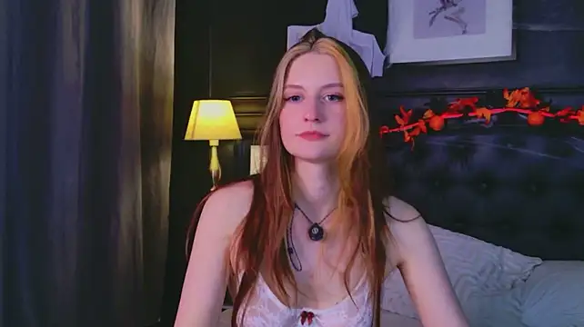 MymyNiko - slightly spread ass