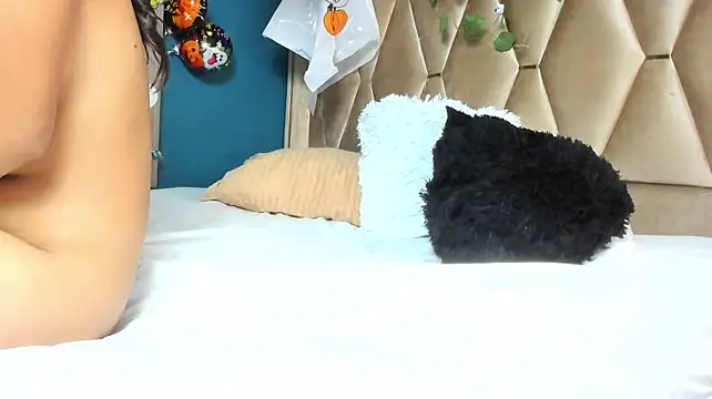Sharlottedoll - ✏️Up my skirt and spank my ass x15