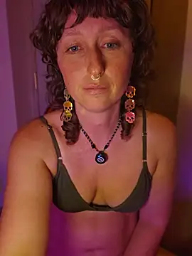 Mossy_kiss - Robe off bend over phat booty spread