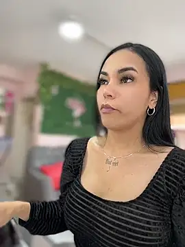 Naatalia - Pussy wet