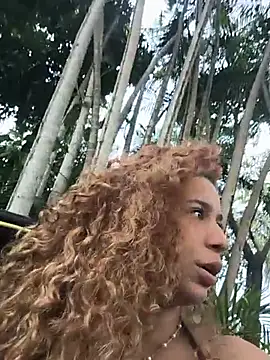 Vivianeleoa - Tirar parte de cima em público 😈🔥