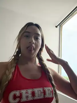 Barbievictoria - show tits and spand ass