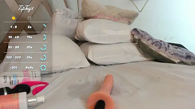 CharloteEvans__