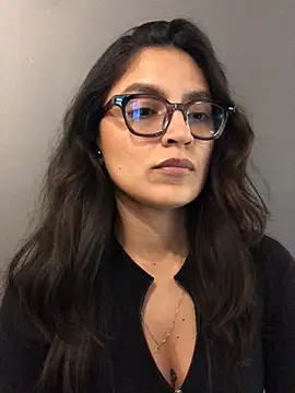 Gia_Mazzon - TEASE MY PUSSY UNDER TABLE