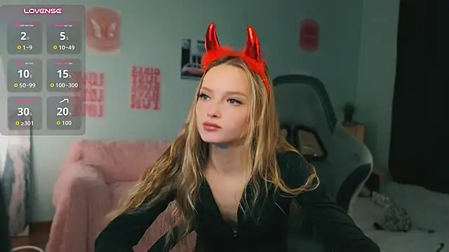 Evamoonis - tease my boobs in top