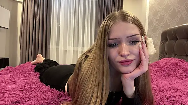 AmmieSenner - the winner gets a hot pic of me haha