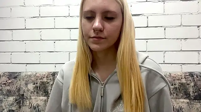 MildredGuckes - spank my nipples and show tongue
