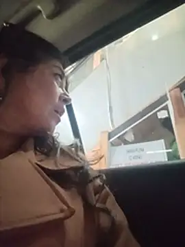 Emma_tour - DINAMITE MY PUSSY VIBES IN MALL 💦💦💦