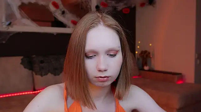 FoxyMira - Butt & paws🐾🦊