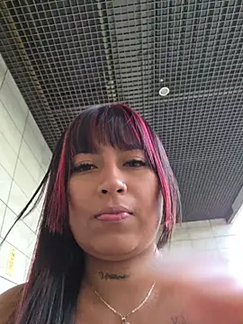 Luisa16xxx - moistening my vagina while driving🔥🤯🚘