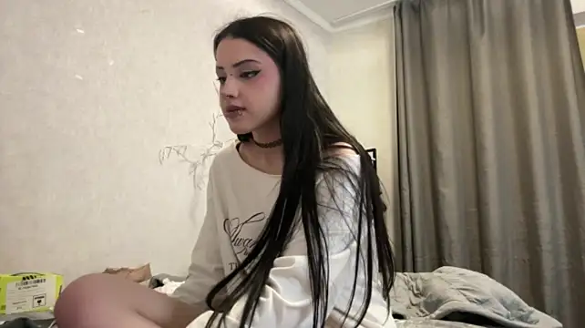 Gloria_Line - suck my finger