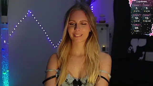 BonnieBluX - Playing with my tits under the bra🫦