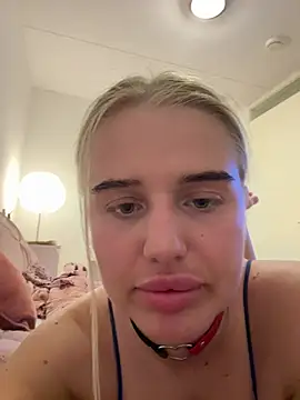 Yourhornyslut
