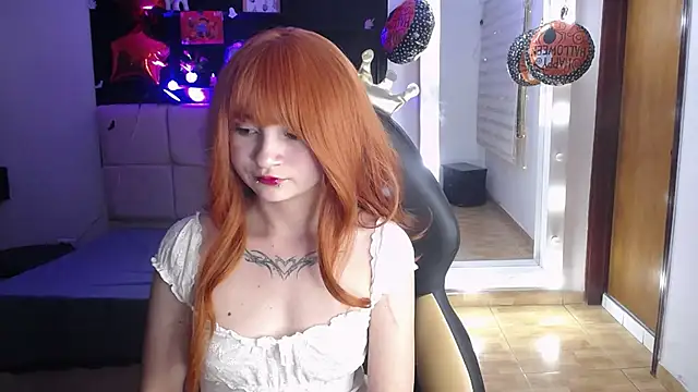 _Charlotte_Collins_ - play my tits