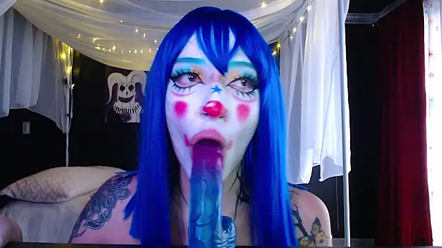 Eloise-brown - Destroy makeup with saliva