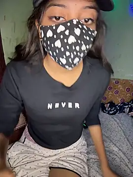 Slim_craving - Show pussy in public