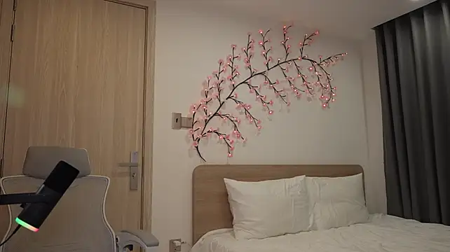 Luna_young - sloppy blowjob