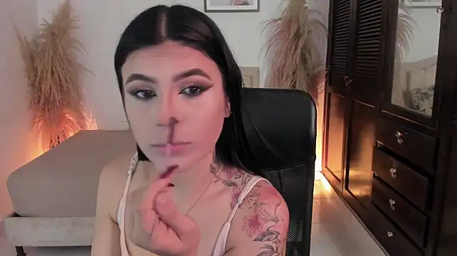 Scarletsin__ - kisses for me