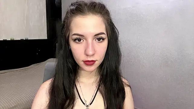 Inessa_Nessa - squeeze boobs