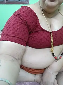 Tamil-mayasri - boobs oil