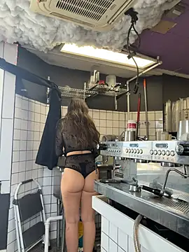 Venessasbutt - remove pasties at home + insert plug