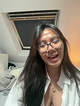 Mia_teacup - BOOBIES OUT 3MIN