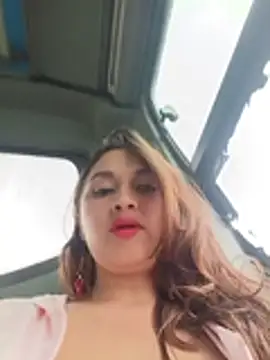 Alejandra_N - Fingers in ass In public