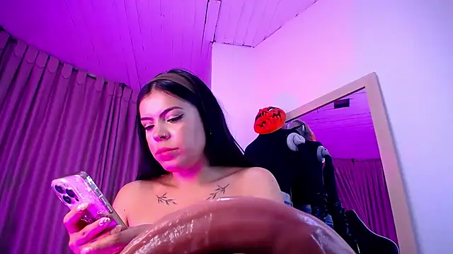 Tamararosses - play fingers in pussy