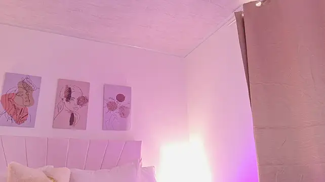 EmmaBlossom - take off my top, spit on boos