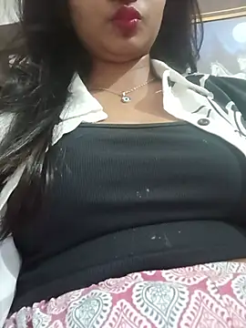 Avii5 - Showing boobs