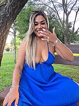 ZOE-LAKSMI - Pussy open