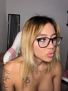 Doll_liaa - show tits