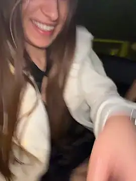 ICrazyOneIRL - 😱RUB MY TITS AGAINST STRANGER PANTS!