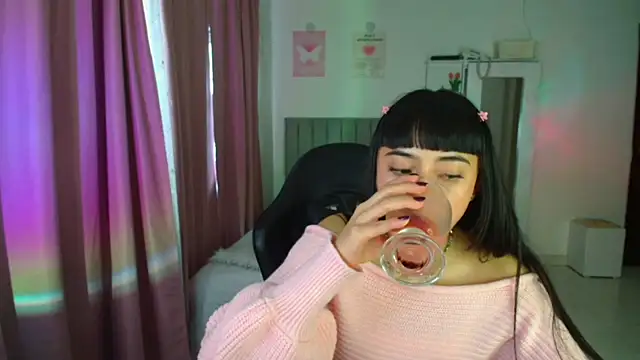 Violetta_blackk - Suck fingers
