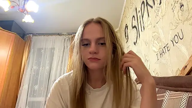 DollieMuhn - Massage my boobs under top