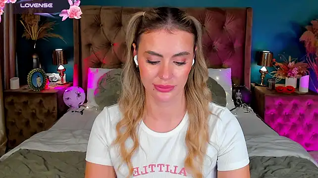 LunaKale - 🧚Play with my nipples🧚