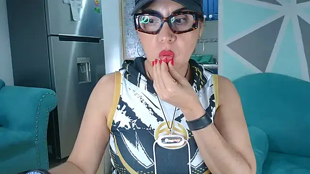 SweetCatheryne - Show tetas y aceite 😈💋💦