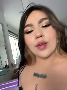 Vivienne_Veyra - 🍒Suck nipples + spit a lot🍒