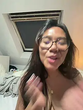 Mia_teacup - BOOBIES OUT 3MIN