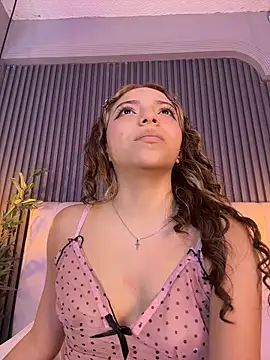 Mia_honey3