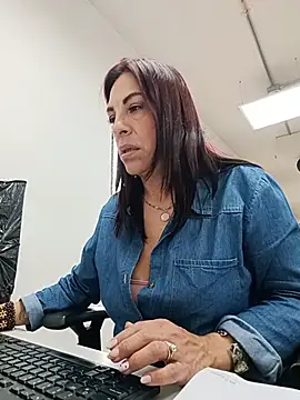 _Kamy_Hot - Blowjob with a dildo and saliva🥒💦