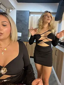 KimmBliss - Naughty strip-tease 🖤