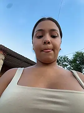 Baby_morena12 - Squirt in my virgin pussy + finger in my