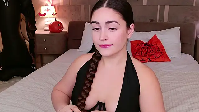 MileyBreen - show tits