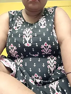 Ruhi_sexy - Split on boobs and pinch nipple hard
