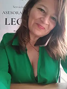 KAREN--03 - Play pussy + dildo